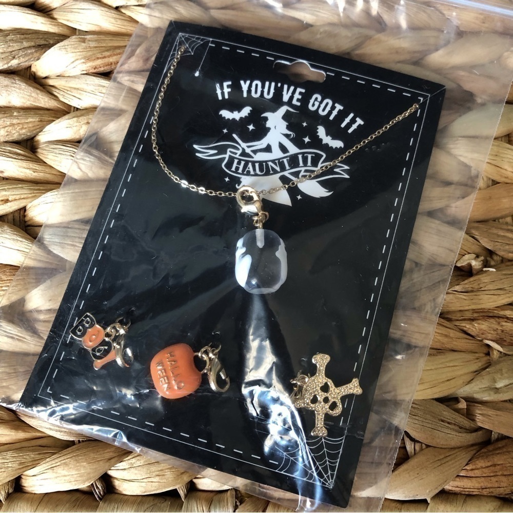If You Got It Haunt IT: Halloween changeable charm necklace